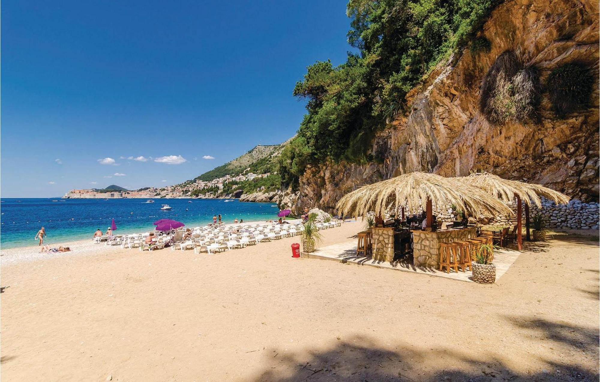 1 Bedroom Amazing Apartment In Dubrovnik Exterior photo